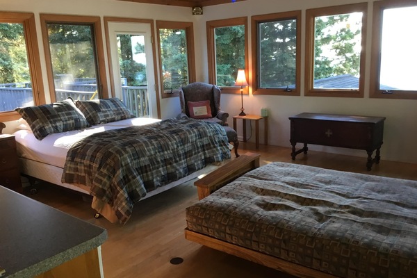 5 quartos, berço de viagem, Wi-Fi de cortesia, roupa de cama