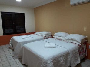 5 Schlafzimmer, Bügeleisen/Bügelbrett, WLAN, Bettwäsche
