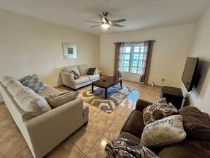 Smart TV - Amazing Caribbean views! (BO Lujan,)