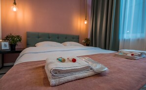 1 bedroom, iron/ironing board, free WiFi, bed sheets