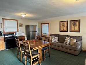 Interior - 4 Cozy Cabins connected on Lake Leelanau (Traverse City)