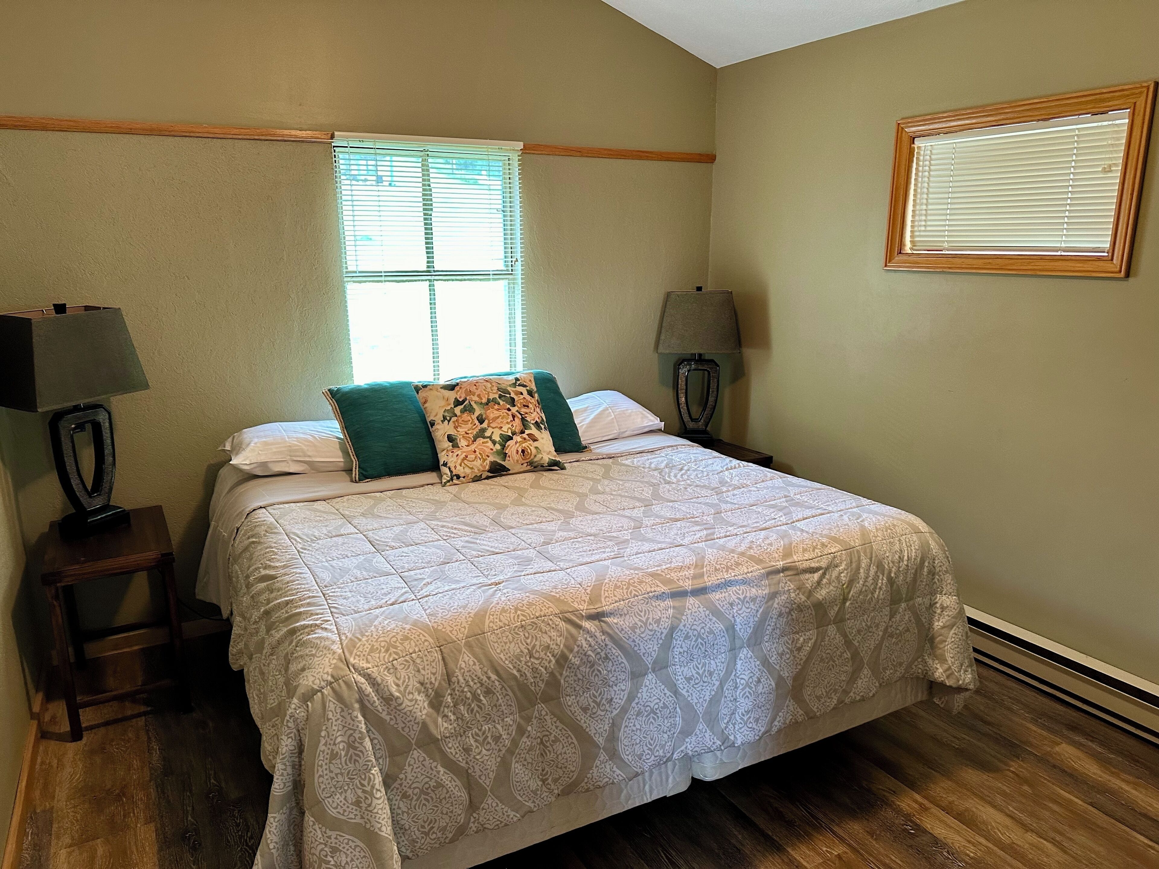 4 chambres, accès au Wi-Fi (inclus), literie fournie