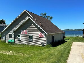 Exterior - 4 Cozy Cabins connected on Lake Leelanau (Traverse City)