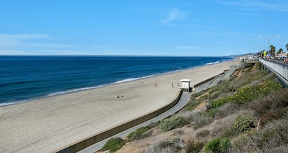 Carlsbad Village Cottage, frente a la playa