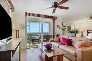 TV - 10th Floor, Sweeping Water Views, Walk to Beach, Free Parking & WiFi, Over $100 of Free Daily Activi (Bonita Springs)