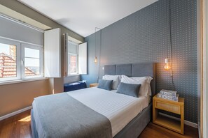 2 bedrooms, iron/ironing board, travel cot, WiFi