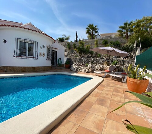 Magnifique villa avec piscine privée et vue imprenable mer/montagne 