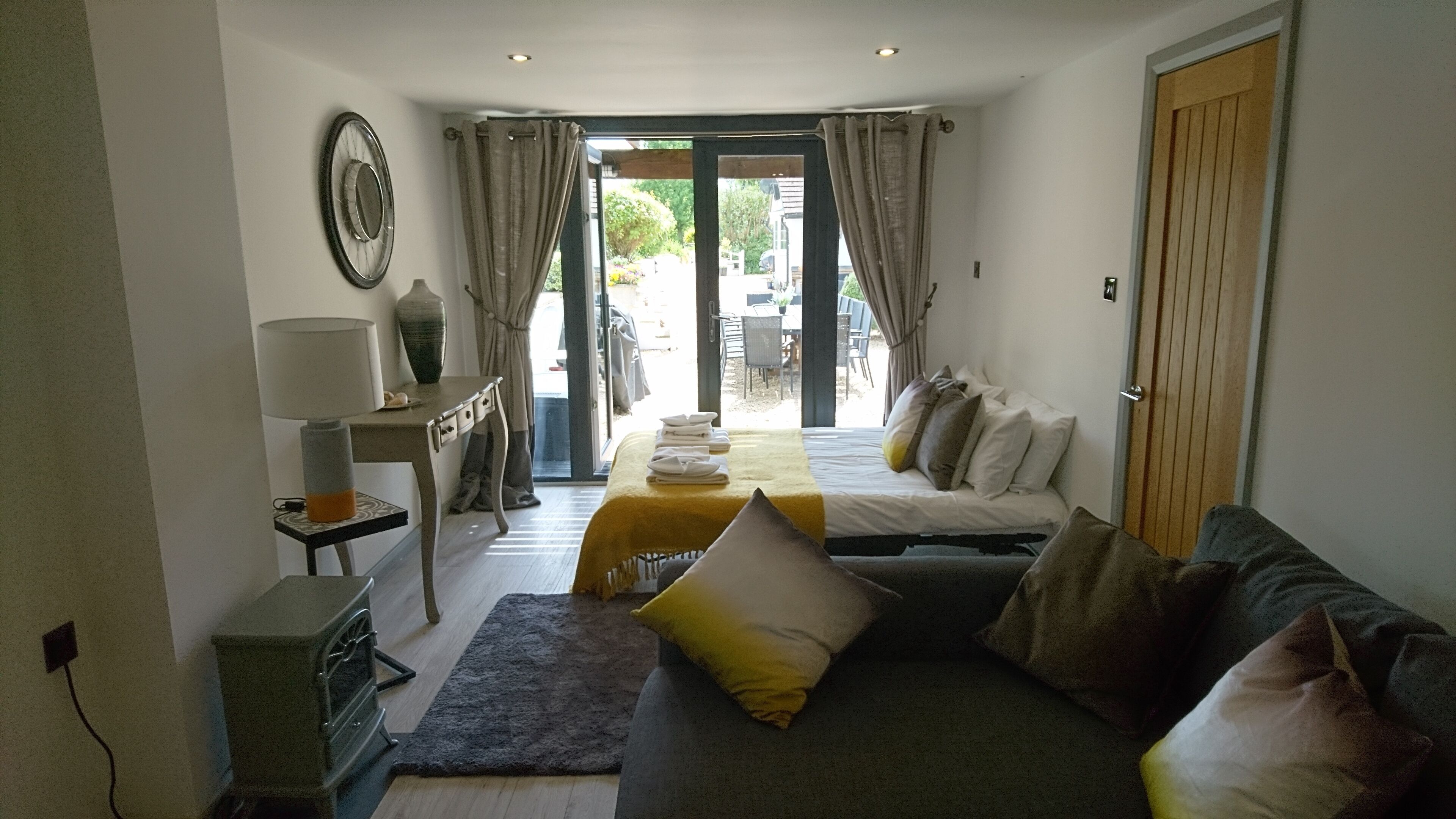 9 habitaciones, tabla de planchar con plancha y wifi gratis 