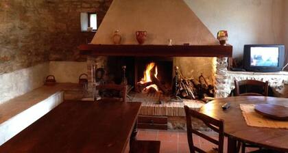 Typisches Landhaus - MONTEROTONDO MARITTIMOHaus mit Garten