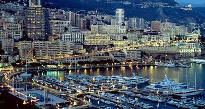 Huoneisto 1800-luvun huvilassa merinäköalalla, yksityisellä pysäköintialueella, ilmainen WiFi