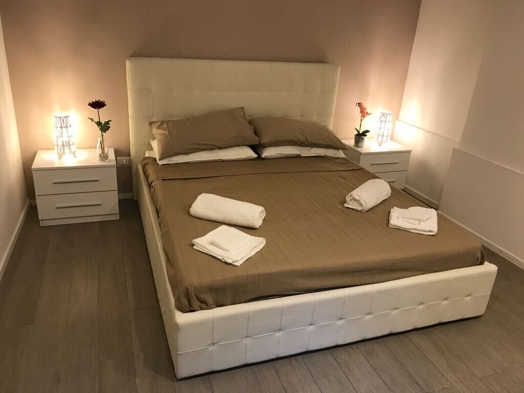 2 slaapkamers, reisbedje, wifi, beddengoed