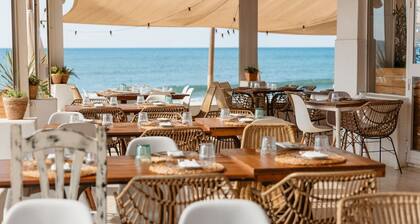 Traumhaftes Ferienhaus direct am Strand in Costabella, Marbella
