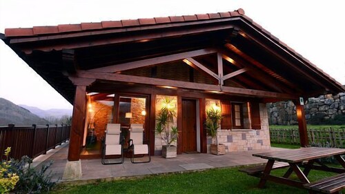 Charming apartment with mountain views for 4 people, Casa Angiz Etxea 1