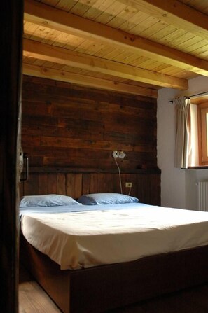 4 Schlafzimmer, Bügeleisen/Bügelbrett, Bettwäsche