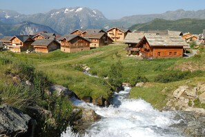 Exterior - Chalet avec cheminée | Accès direct aux pistes ! (Huez)