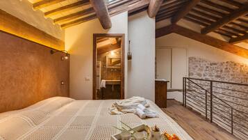 6 chambres, fer et planche à repasser, Wi-Fi, draps fournis