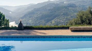 Ulkouima-allas, lämmitetty uima-allas