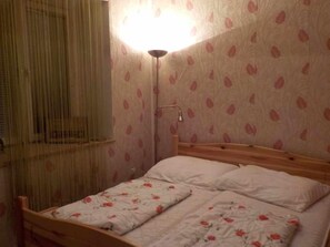 1 bedroom, iron/ironing board, Internet, bed sheets