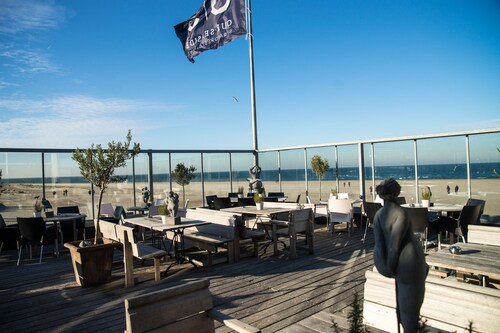 NEW: 400m² garden, sauna, Zeeland (Renesse), sea, North Sea dog WiFi