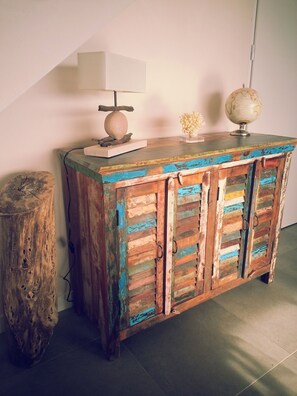 المنشأة من الداخل