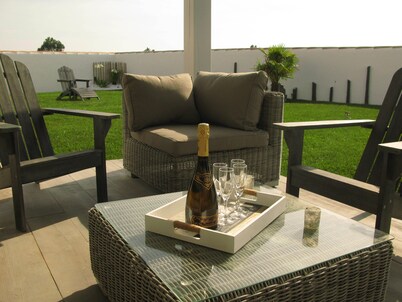 ISLE DE NOIRMOUTIER, VILLA 8 PERS, 800 METERS FROM THE BEACH AND CLOSE TO SHOPS 