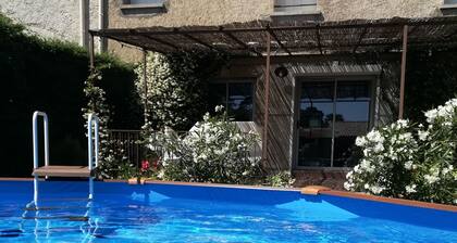 'Le Jardin' in the sun, a countryside house with private pool at Pézenas
