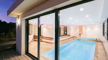Piscine couverte, piscine chauffée