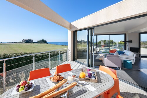Magnifique Villa Vue Mer Bretagne 250 m² Piscine Intérieure Plage à Pied 5 Ch