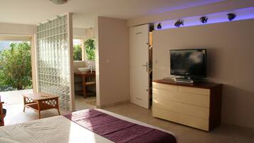 5 chambres, coffres-forts dans les chambres, fer et planche Ă repasser