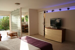 5 Schlafzimmer, Zimmersafe, Bügeleisen/Bügelbrett, Reisekinderbett