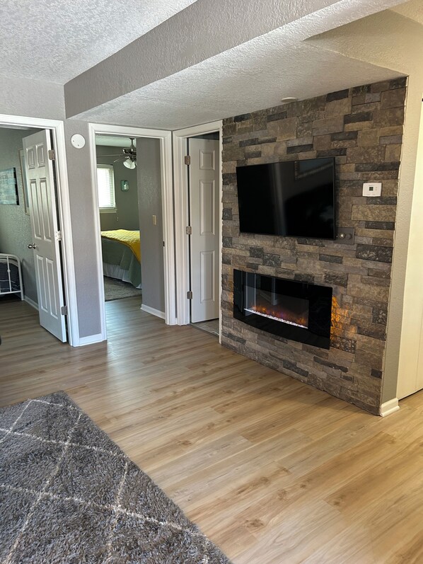 2 habitaciones, tabla de planchar con plancha y wifi gratis