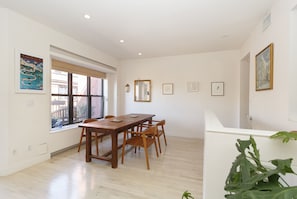 living room dining area