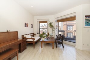 TV, DVD player, books, music library