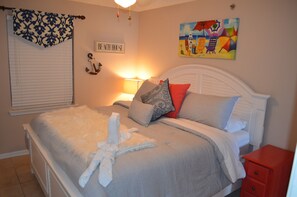 1 soverom, strykejern/-brett, wi-fi (inkludert) og sengetøy