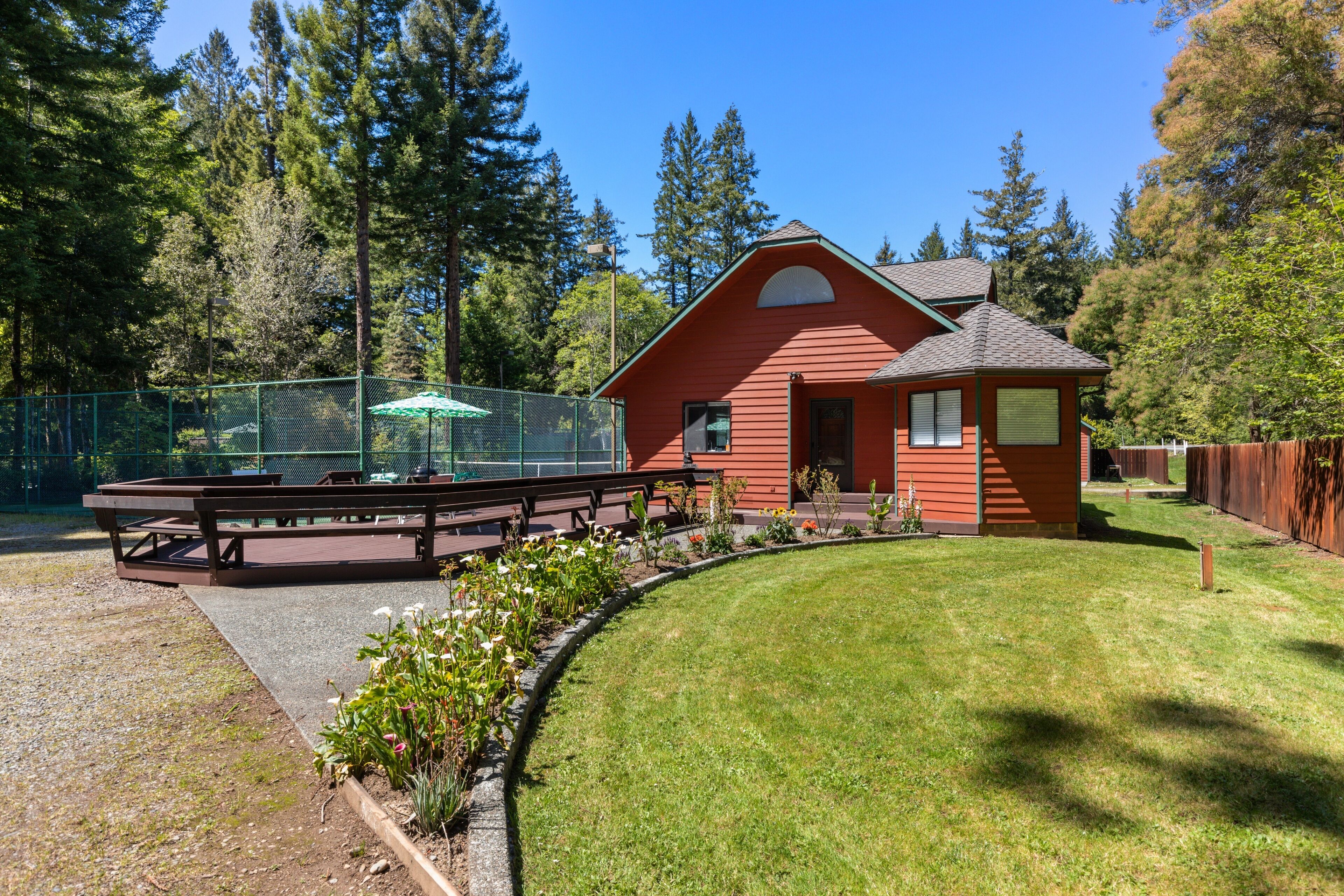 Jed smith cabin with tennis and pickle ball courts.