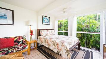 In-room safe, iron/ironing board, WiFi, bed sheets
