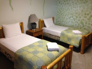 4 Schlafzimmer, Bügeleisen/Bügelbrett, Reisekinderbett, kostenloses WLAN