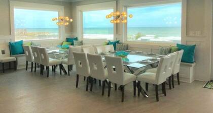 Oceanfront • Wedding Friendly • Heated* Pool • Tiki Bar • Elevator