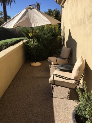 Terrace/patio - Biltmore Golf and Resort (just steps away from the fabulous Biltmore Hotel) (Phoenix)