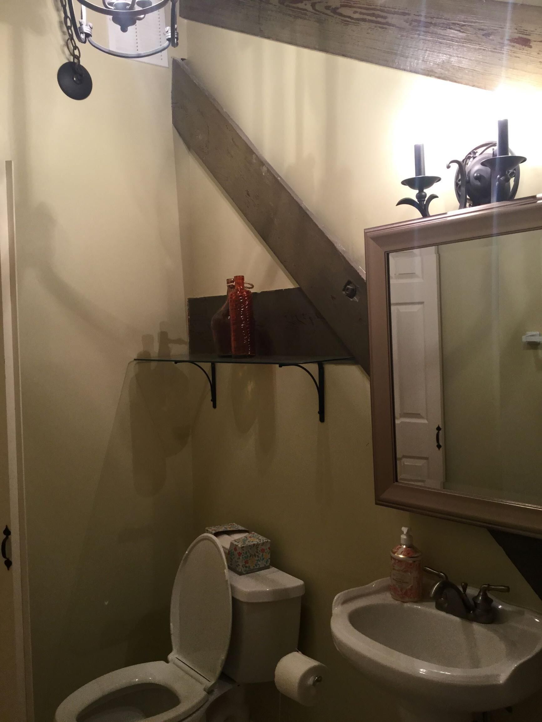 Combined shower/tub, hair dryer, towels, toilet paper