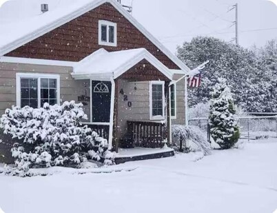 Cozy Forks getaway house