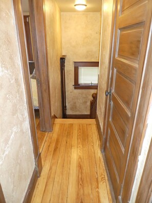 Interior - Beautiful Home in Downtown and by Colorado College. New furnishings & Clean! (Colorado Springs)