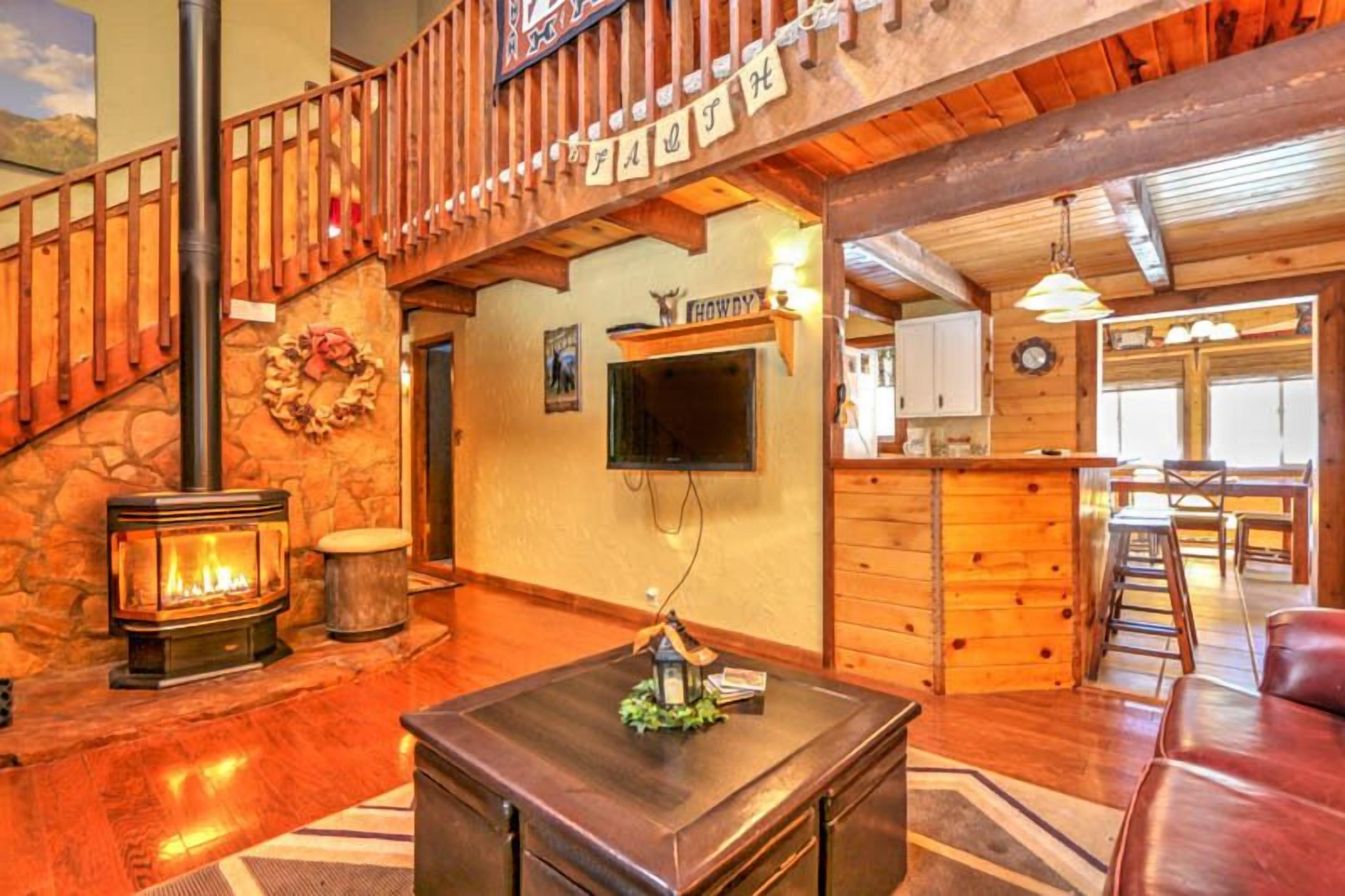 تلفزيون، مدفأة، مشغل دي في دي