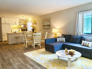 Smart TV, Netflix, books, streaming services