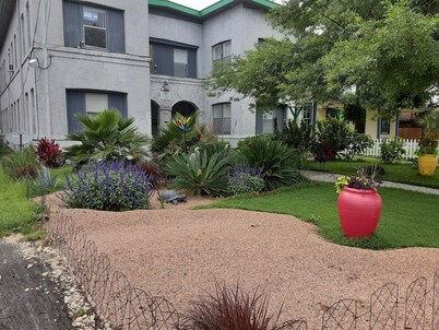 Near The Pearl - Quick Access to Riverwalk, Alamo, Ft Sam Houston, and Downtown