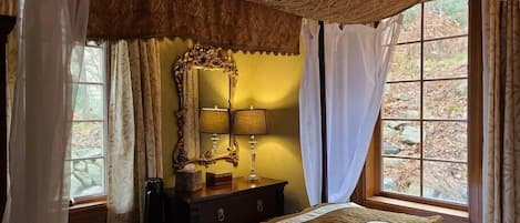 4 makuuhuonetta, silitysrauta/-lauta, Wi-Fi, vuodevaatteet