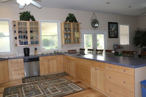 Relax at the Lake in This Beautiful Water Front Home!