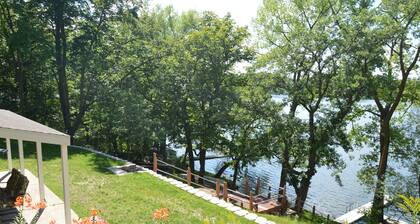 Brophy Reflections 4BR / 2BA, 2 keittiötä, ranta, firepit, ponttonien vuokraus, Lic # 1798