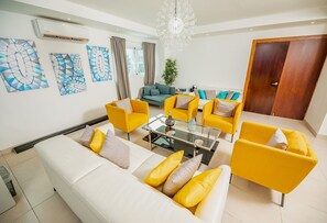 Smart TV - Deluxe standard apartment 55m2 (Santo Domingo)