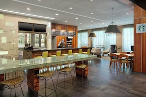 Daily English breakfast for a fee - Courtyard by Marriott Atlanta Alpharetta/Avalon Area (Alpharetta)